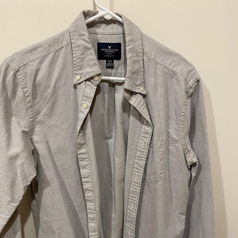 Long sleeve American eagle dress shirt.